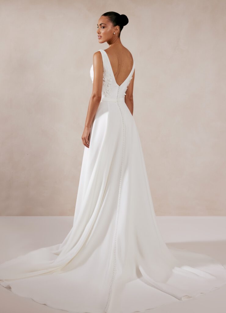 11376_Zariza_FB_Adore-Justin-Alexander